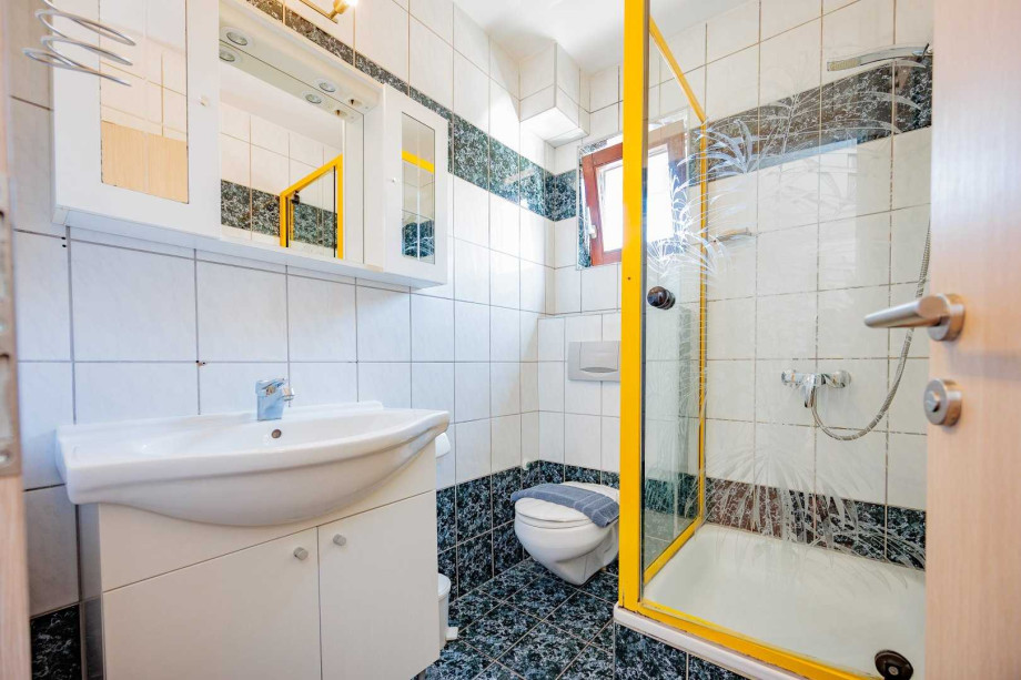 Crowonder Lucky Apartment A3