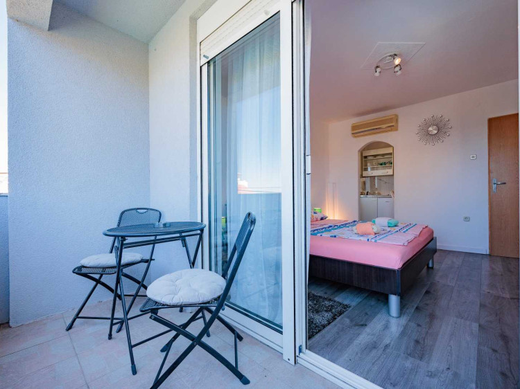 Apartmán Crowonder Lucky A4 s bazénem