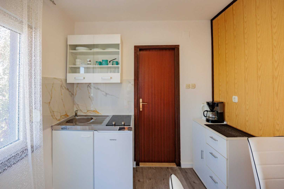 Crowonder Lucky Apartment A4  with swimming pool