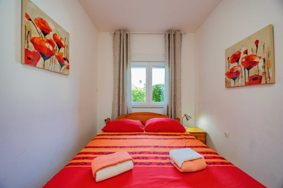 Crowonder Lucky Holiday House  with Swimming Pool