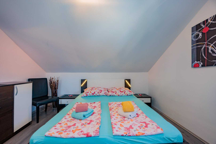 Crowonder Lucky Holiday House  with Swimming Pool