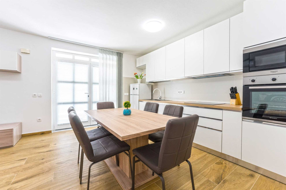 CROWONDER Villa Albus - Apartment with a Private Swimming Pool