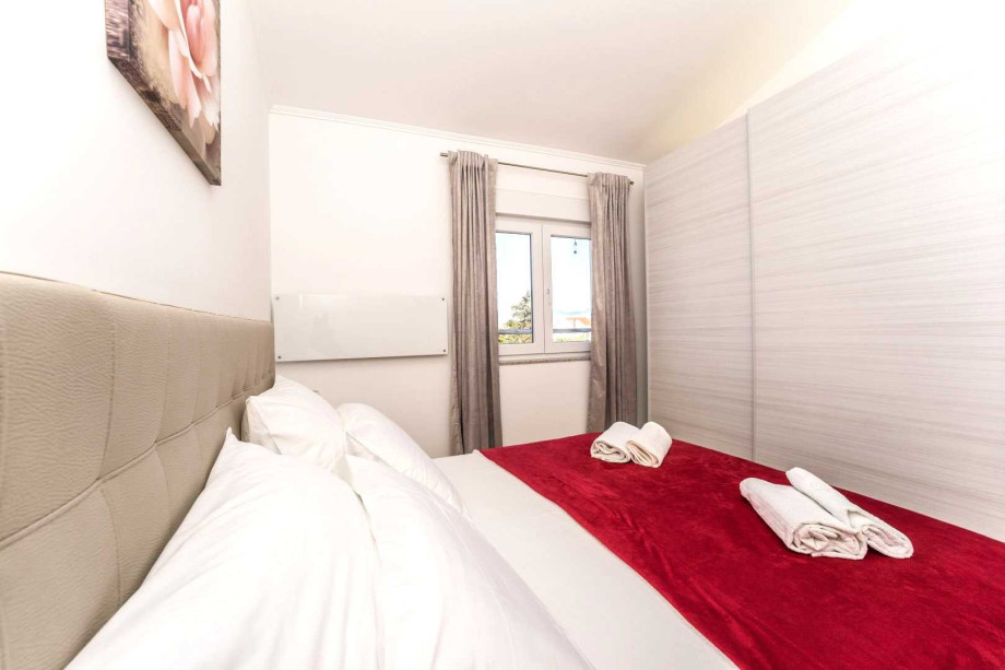 CROWONDER Villa Albus - Apartment with a Private Swimming Pool