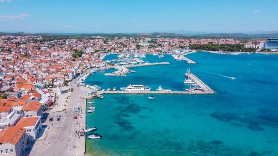 CROWONDER Adriatic Premium Villa Vodice near the beach
