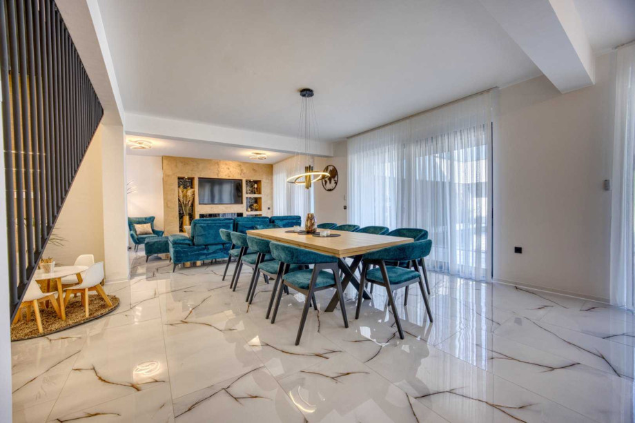 CROWONDER Villa Elena with Two Swimming Pools and Sauna