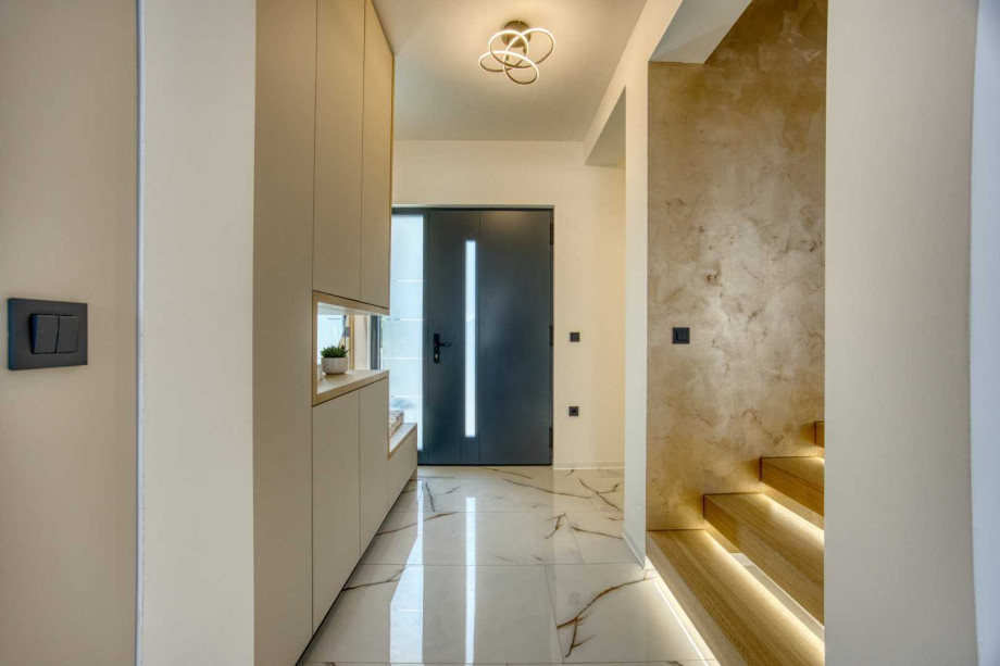 CROWONDER Villa Elena with Two Swimming Pools and Sauna