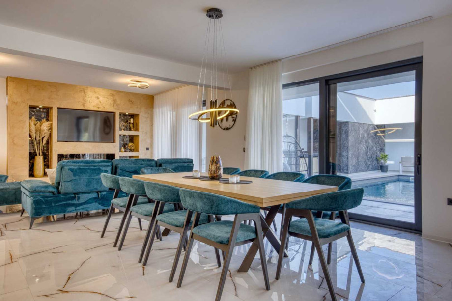 CROWONDER Villa Elena with Two Swimming Pools and Sauna