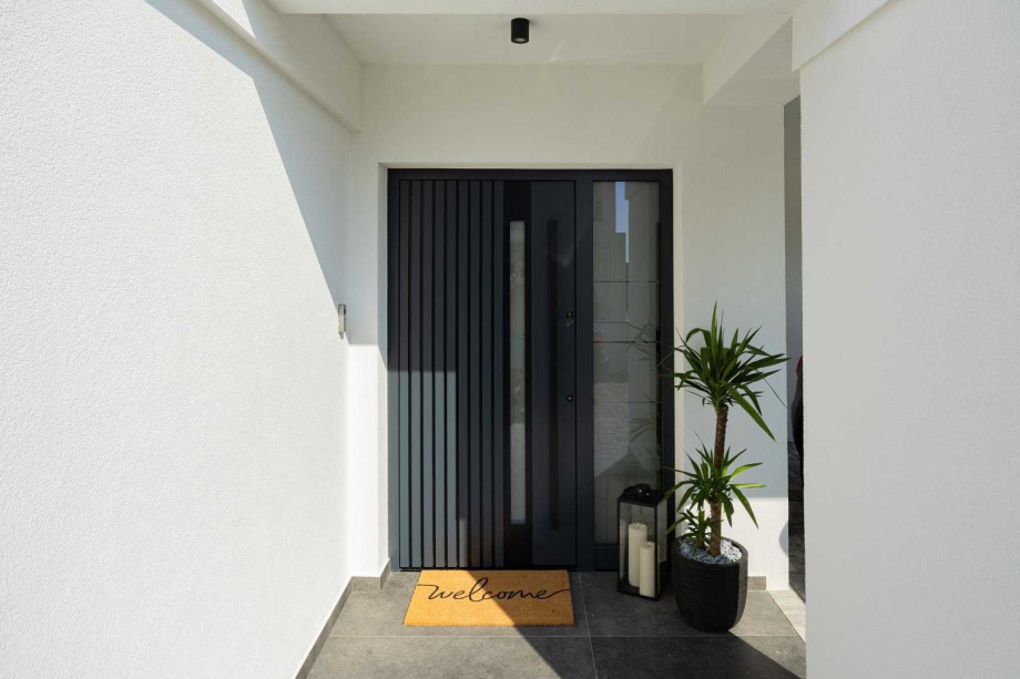 CROWONDER Villa Elena with Two Swimming Pools and Sauna