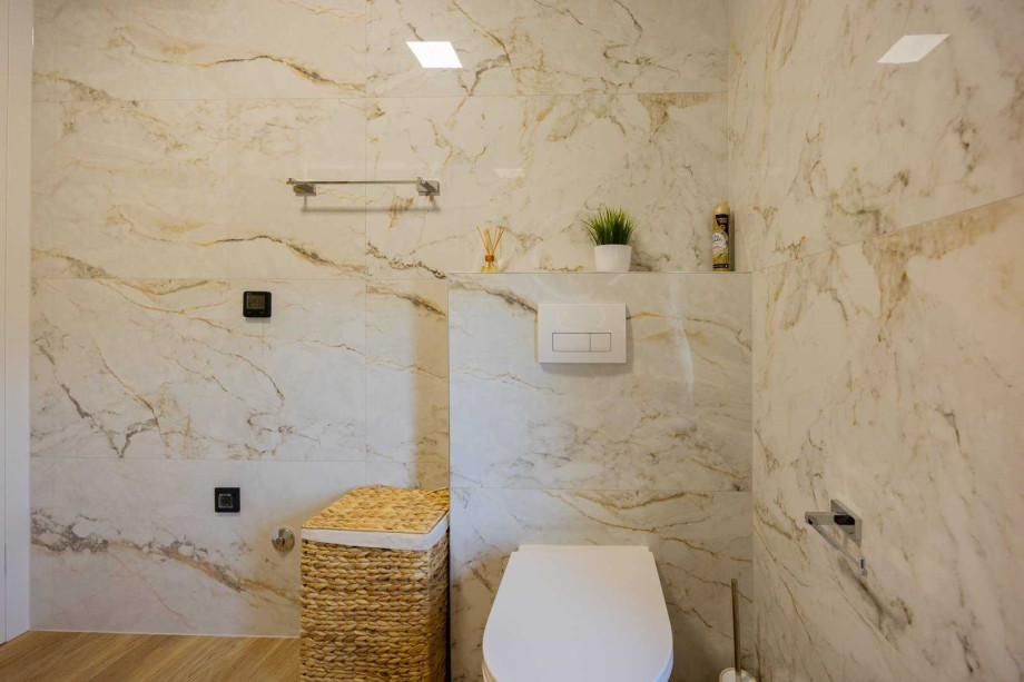 CROWONDER Villa Elena with Two Swimming Pools and Sauna