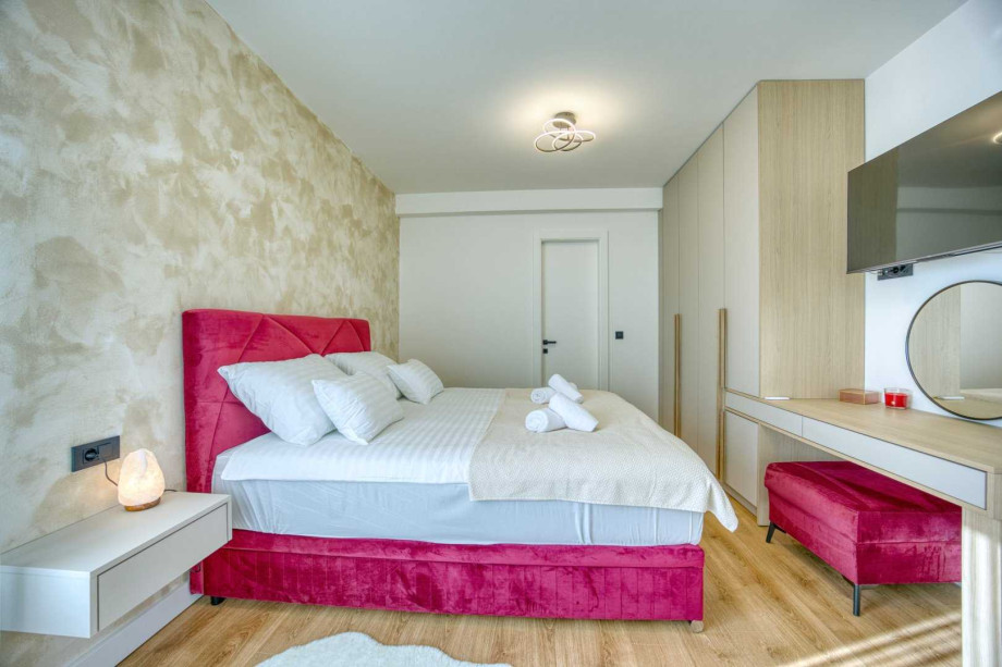 CROWONDER Villa Elena with Two Swimming Pools and Sauna