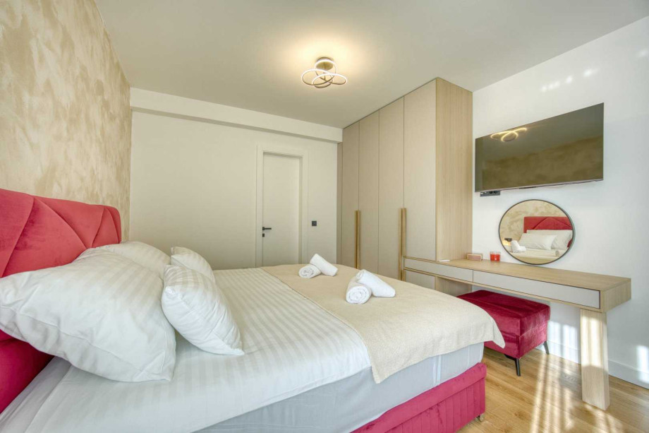 CROWONDER Villa Elena with Two Swimming Pools and Sauna