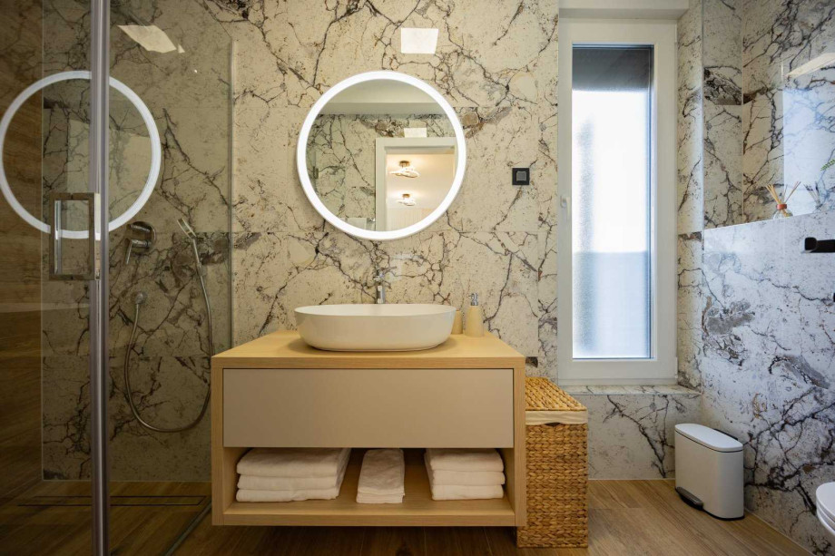 CROWONDER Villa Elena with Two Swimming Pools and Sauna