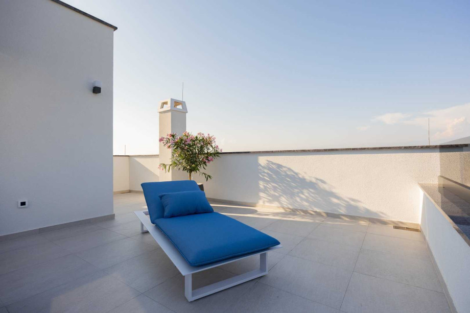 CROWONDER Villa Elena with Two Swimming Pools and Sauna