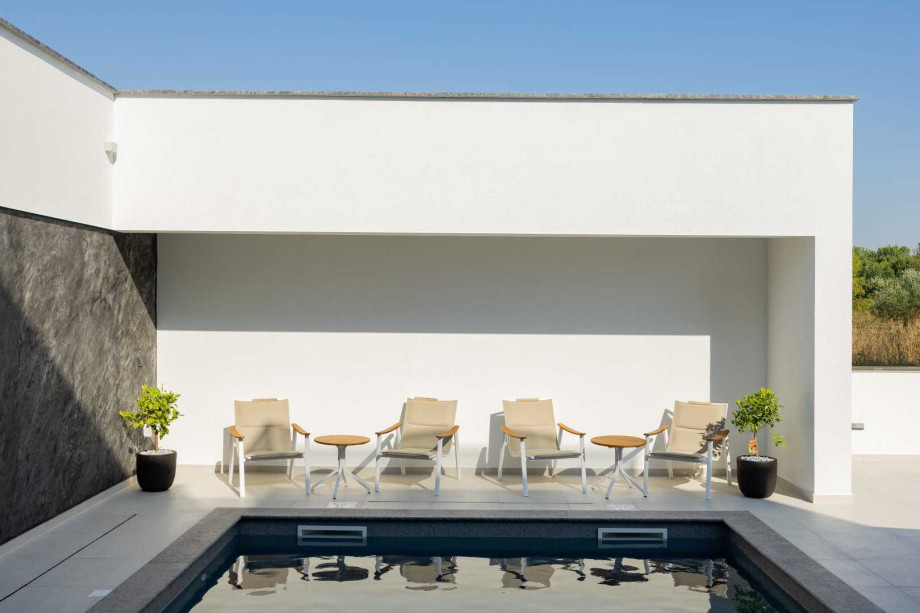 CROWONDER Villa Elena with Two Swimming Pools and Sauna