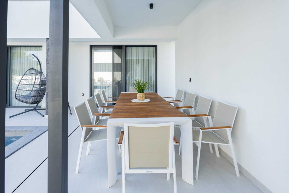 CROWONDER Villa Elena with Two Swimming Pools and Sauna