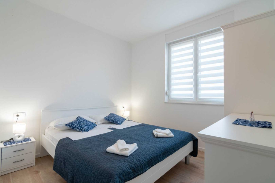 Crowonder Luxury Pag Apartments-  with Seaview Ap. A1