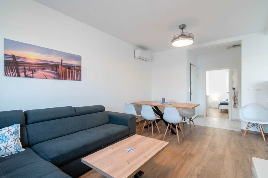 Crowonder Luxury Pag Apartments-  with Seaview Ap. A1