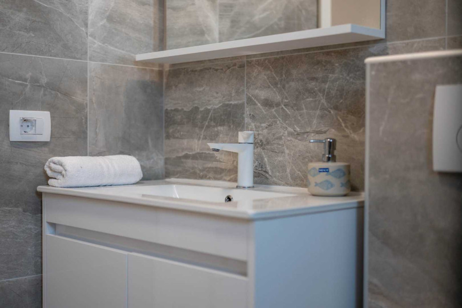 Crowonder Luxury Pag Apartments-  with Seaview Ap. A1