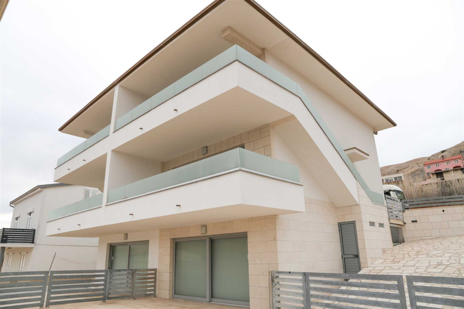 CROWONDER Pag View Apartments- Apartment A1 with Seaview