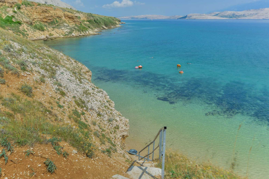 CROWONDER Pag View Apartments- Apartment A1 with Seaview