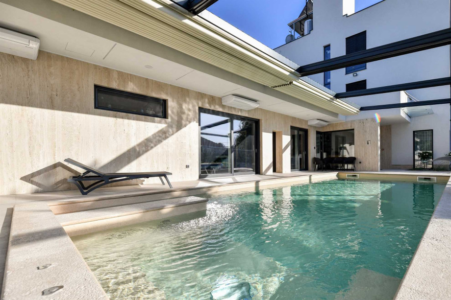 CROWONDER Apartments & Rooms Oaza with Heated Swimming Pool - Ap. A101 Family (4+2) with Sea View