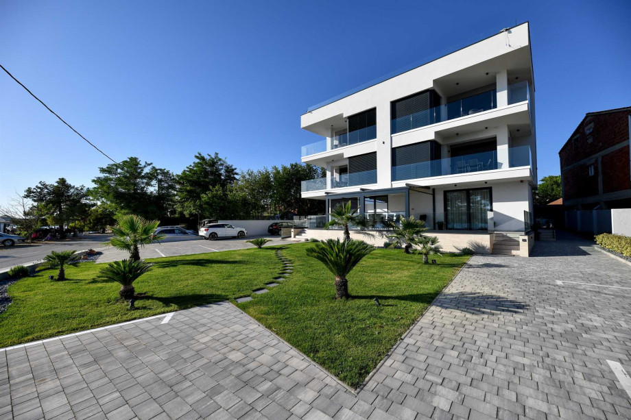 CROWONDER Apartments & Rooms Oaza with Heated Swimming Pool - Ap. A101 Family (4+2) with Sea View