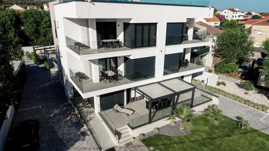 CROWONDER Apartments & Rooms Oaza with Heated Swimming Pool - Ap. A101 Family (4+2) with Sea View