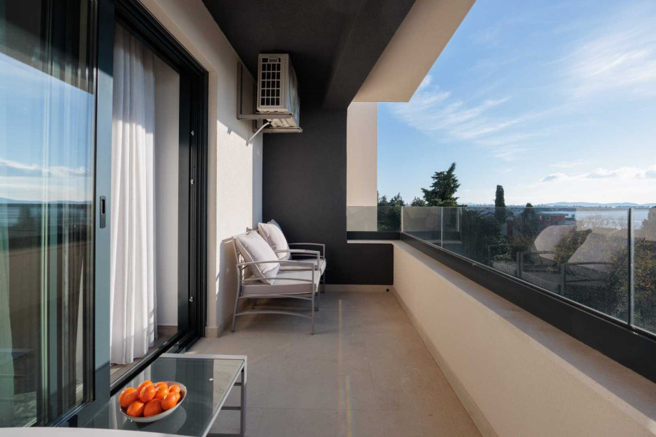 CROWONDER Blue Premium Apartment with Seaview