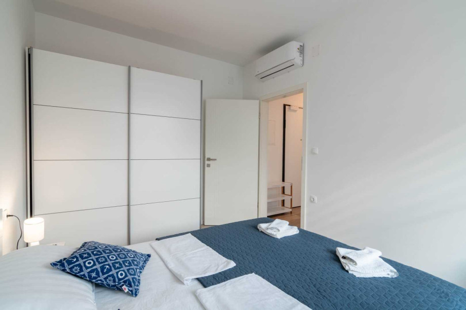 Crowonder Luxury Pag Apartments -  with Seaview Ap. A2