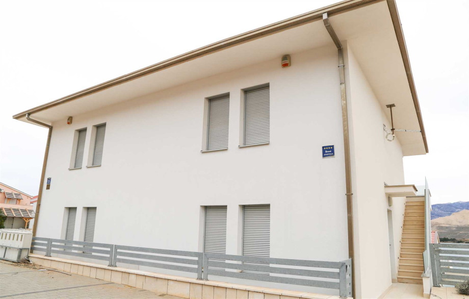 CROWONDER Pag View Apartments- Apartment A2 with Seaview