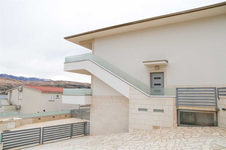 CROWONDER Pag View Apartments- Apartment A2 with Seaview