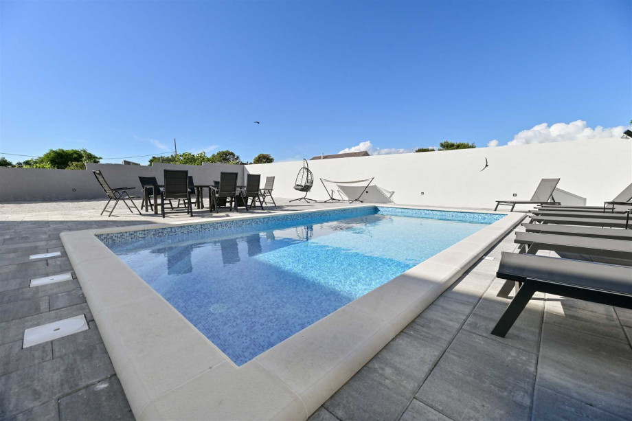 CROWONDER Apartment M&M Sky View with Swimming Pool A1