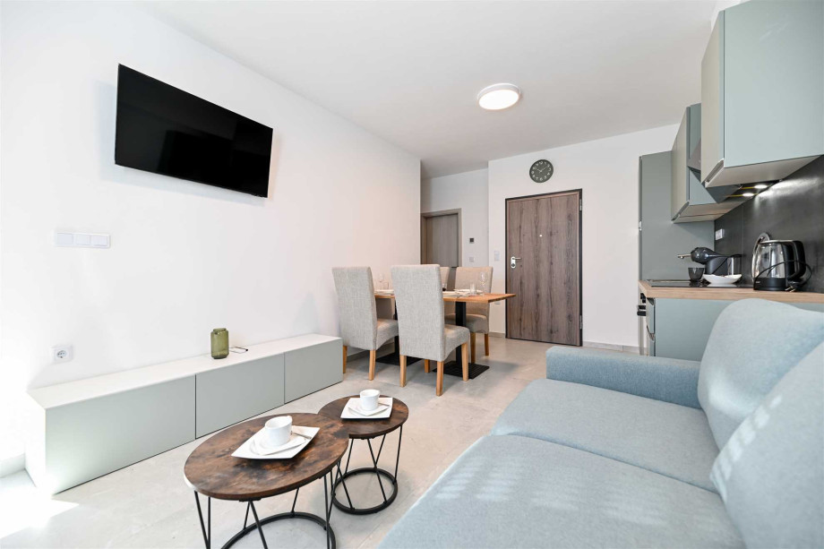CROWONDER Apartment M&M Sky View with Swimming Pool A1