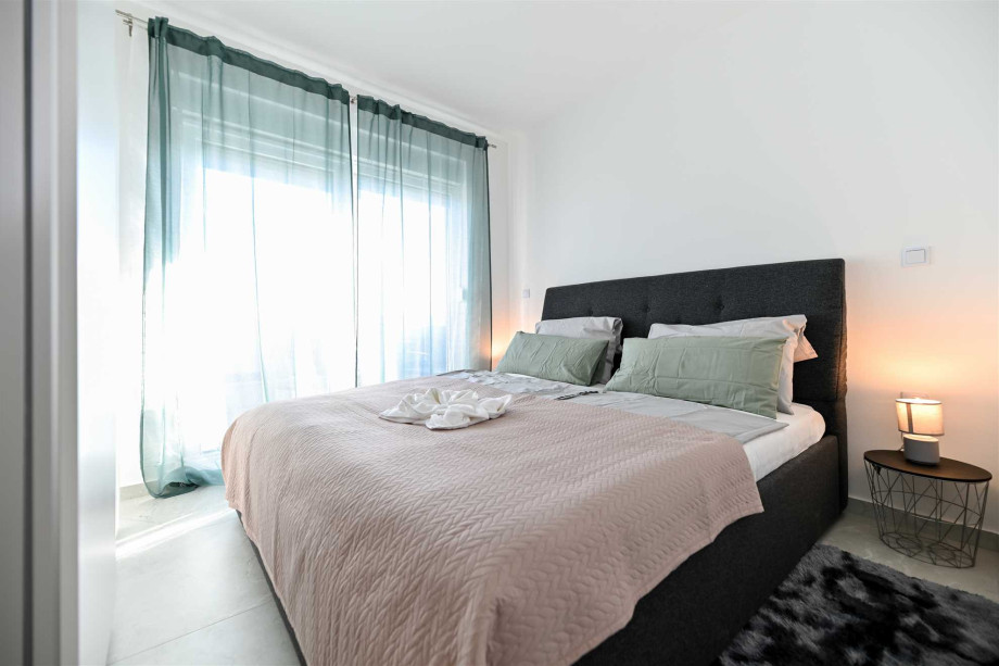 CROWONDER Apartment M&M Sky View with Swimming Pool A1