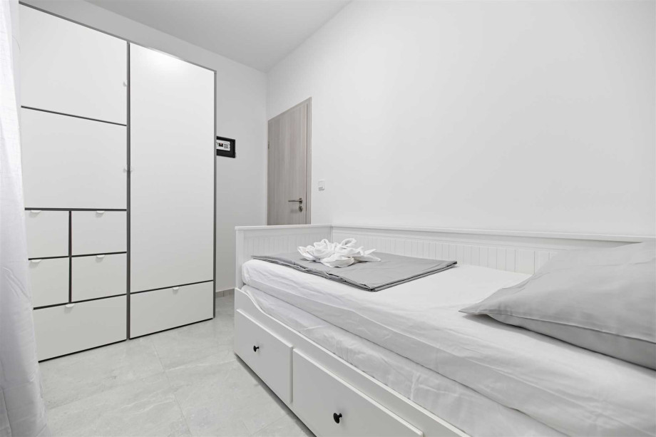 CROWONDER Apartment M&M Sky View with Swimming Pool A2