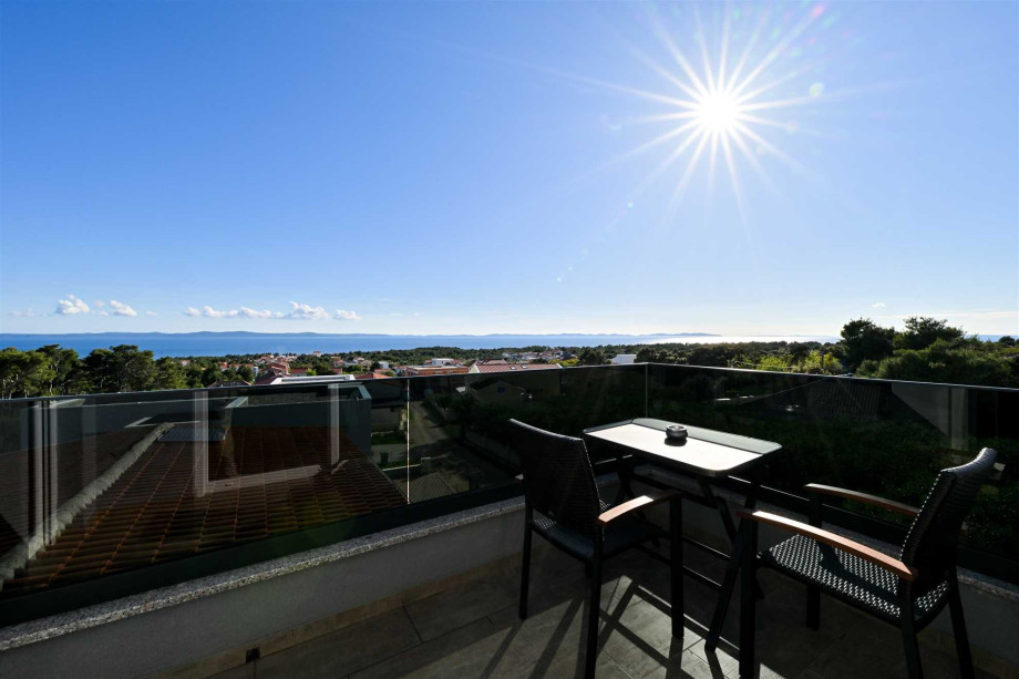 CROWONDER Apartment M&M Sky View with Swimming Pool A3