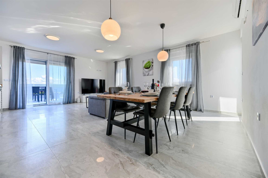 CROWONDER Apartment M&M Sky View with Swimming Pool A3