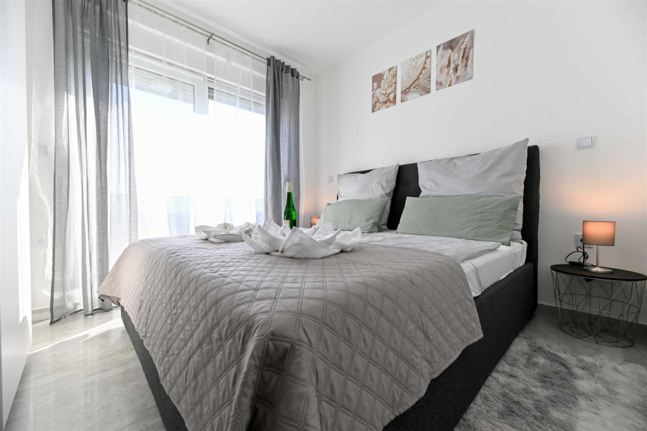 CROWONDER Apartment M&M Sky View with Swimming Pool A3