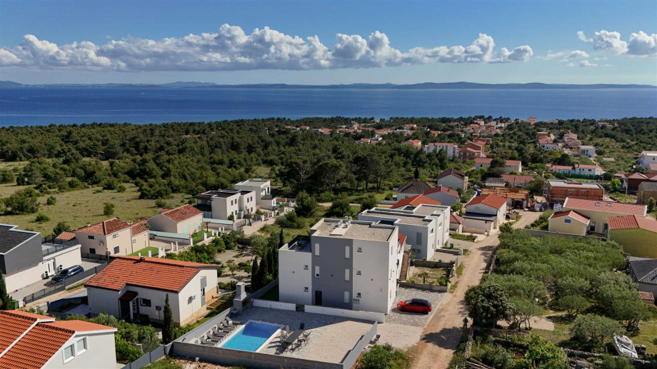 CROWONDER Apartment M&M Sky View with Swimming Pool A3