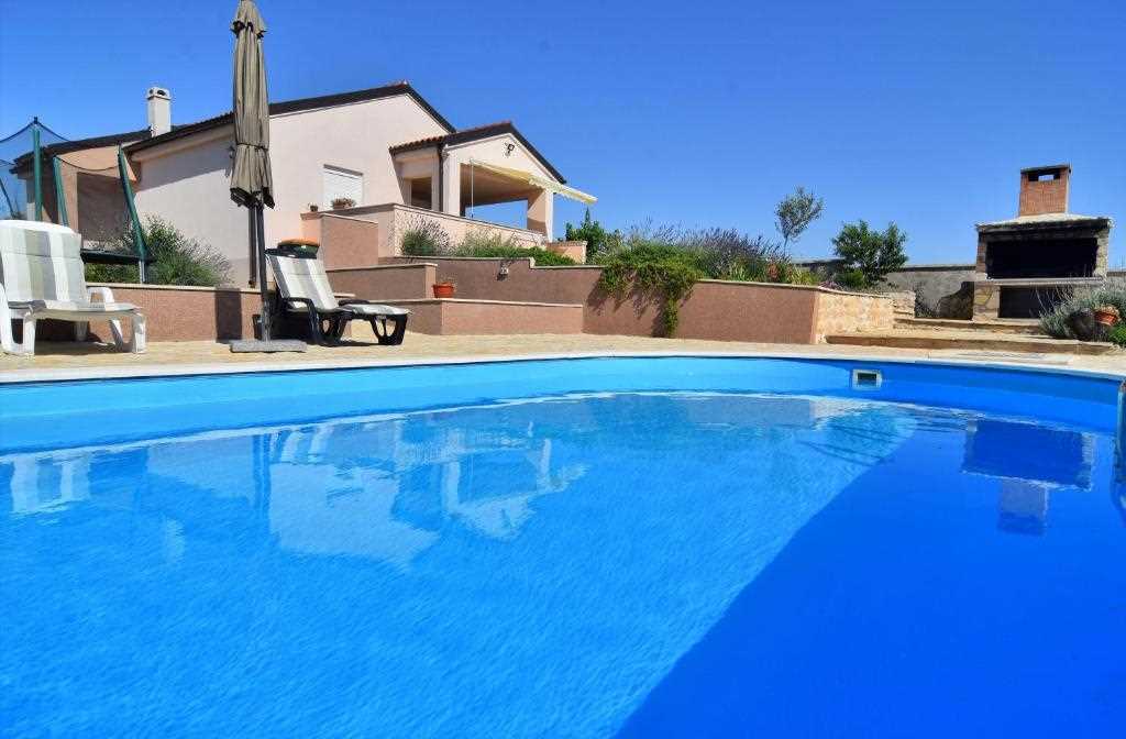 CROWONDER Holiday house Lavandula with Swimming pool
