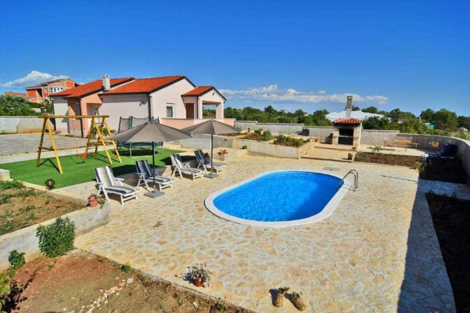 CROWONDER Holiday House Lavandula