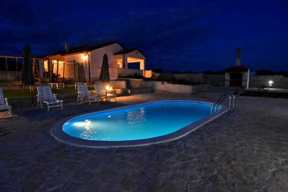 CROWONDER Holiday House Lavandula