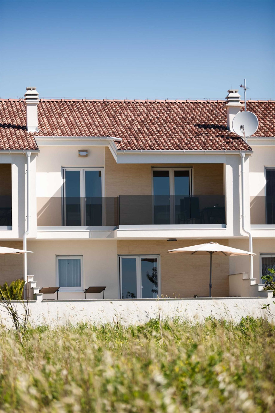 CROWONDER Beachfront Reiterer Villa V2 first line to the beach