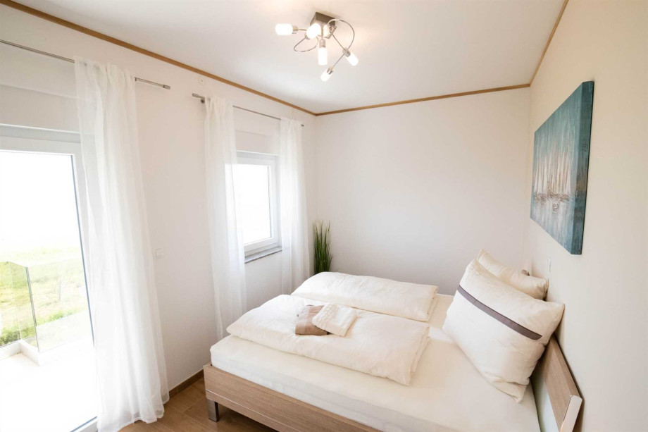CROWONDER Beachfront Reiterer Vila V1 with Jacuzzi