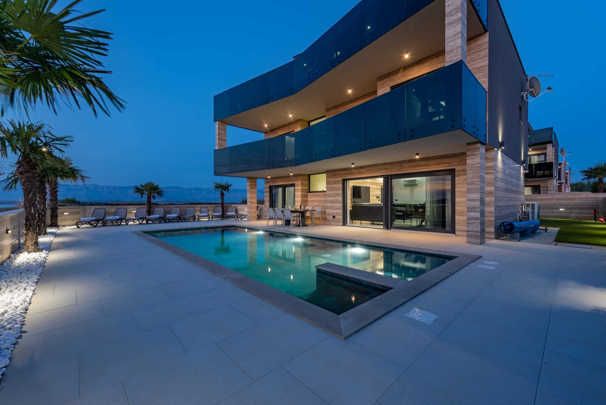 CROWONDER Villa Travera 3 z podgrzewanym basenem