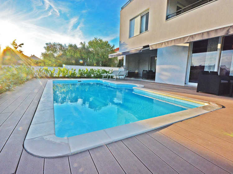 CROWONDER Luxusní apartmán Toretta A1 s bazénem