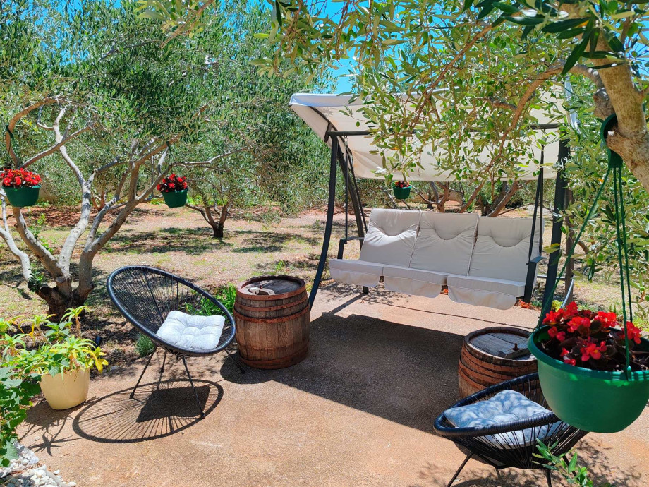 CROWONDER Villa Olive garden Platinum with swimming pool and jacuzzi