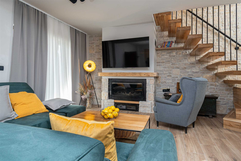 CROWONDER Villa Olive garden Platinum with swimming pool and jacuzzi