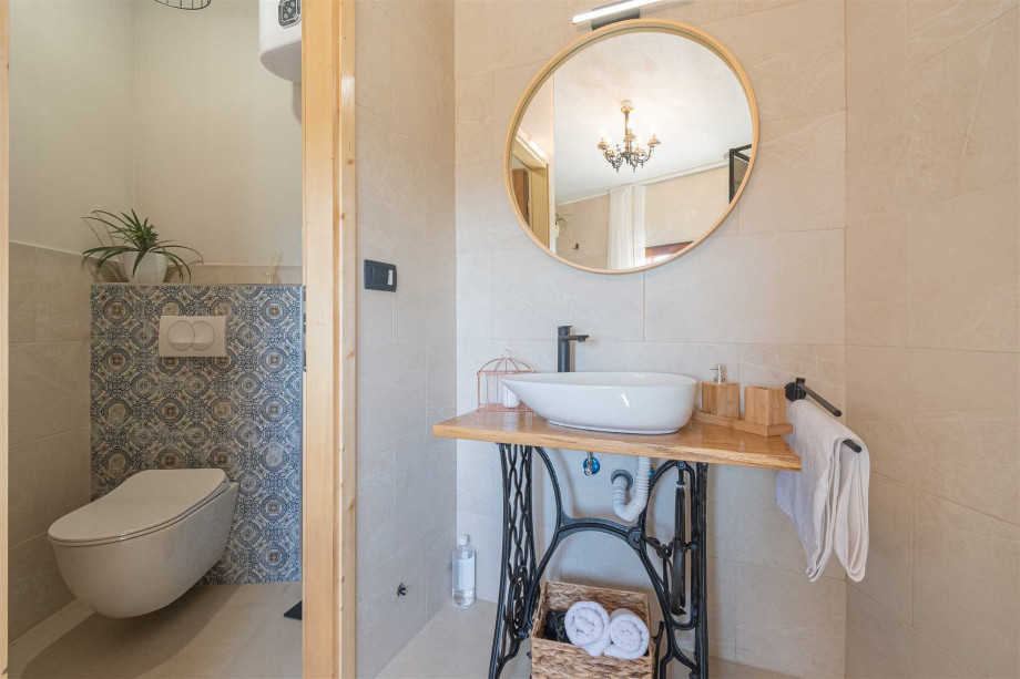 CROWONDER Villa Olive garden Platinum with swimming pool and jacuzzi