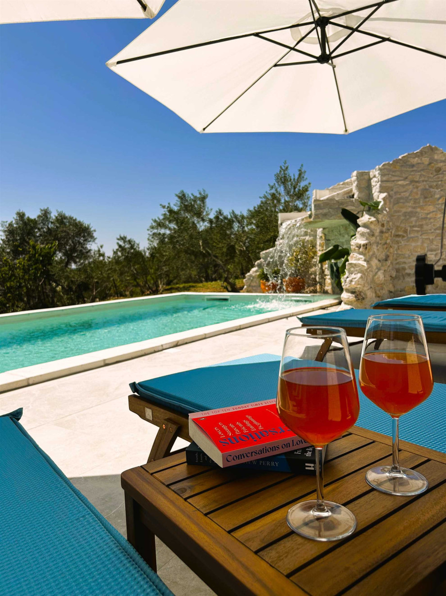 CROWONDER Villa Olive garden Platinum with swimming pool and jacuzzi
